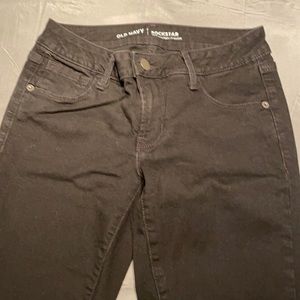 Black super skinny jeans.